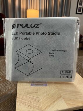 Ulu LED Portable Photo Studio Box - White